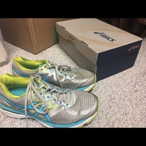ASICS GT 2000